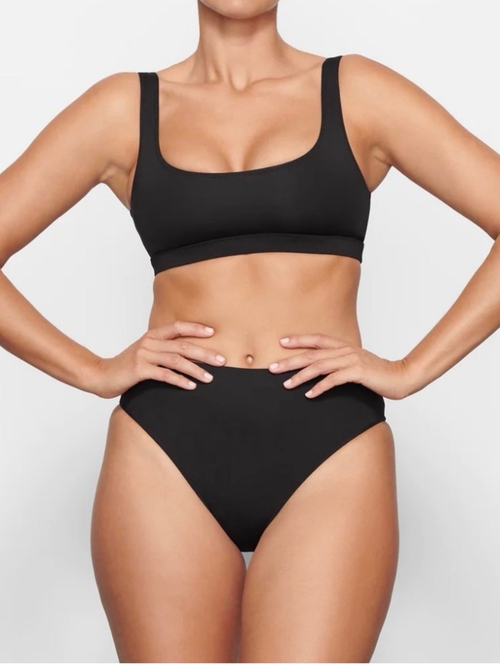 SKIMS RECYCLED SWIM MID COVERAGE BOTTOM SIZE XXS FOR ONYX